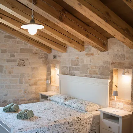 Atemberaubende Und Hundefreundliche Steinvilla Mit Privatpool, Waschmaschine, Wifi * Buje